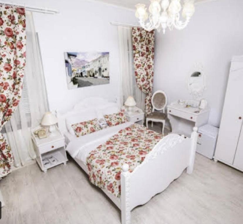 The White Hotel אלאקאטי מראה חיצוני תמונה