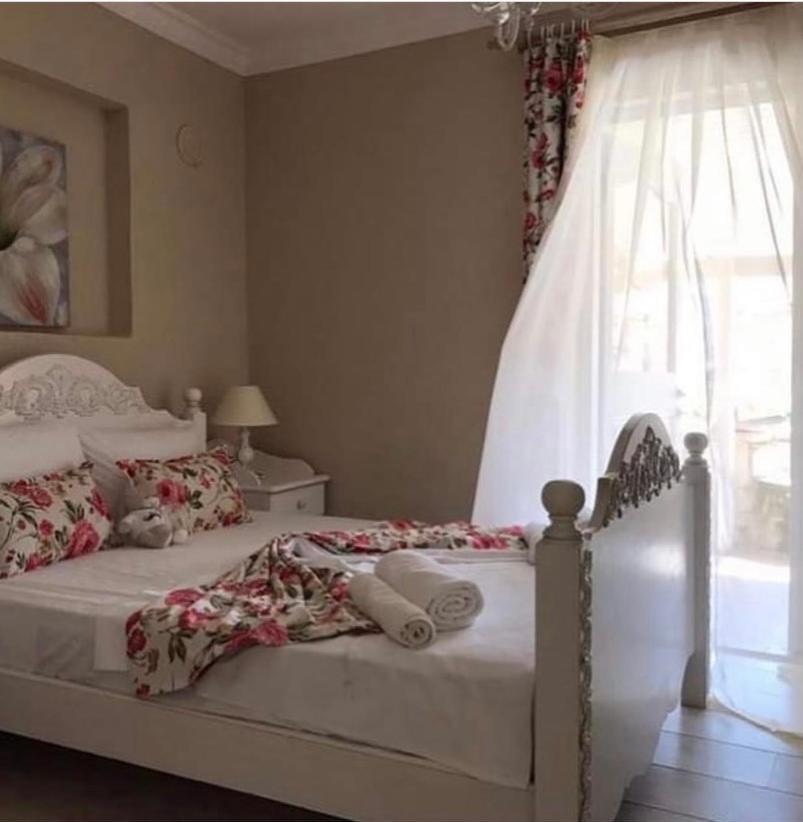 The White Hotel אלאקאטי מראה חיצוני תמונה